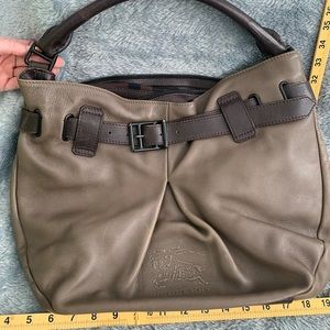 🚫SOLD❌. 
Burberry hobo. Leather.